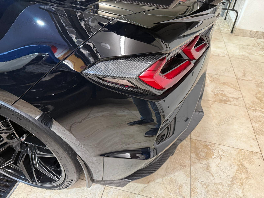 Rear Tailight Side Lamp Frame Cover Trim Dry Carbon Fiber for Corvette C8 D1WT0111A