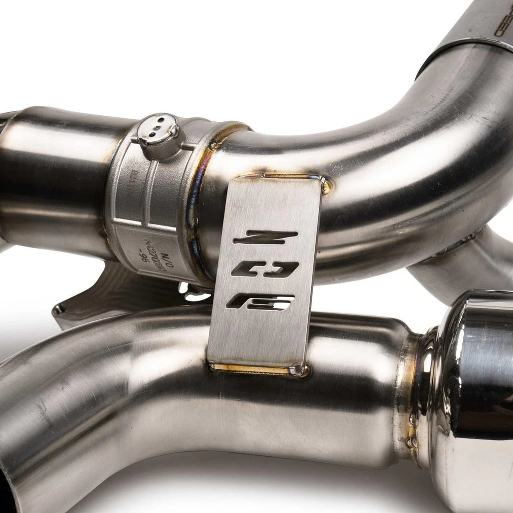 Fabspeed Chevrolet Corvette C8 Stingray / E-Ray Valved Center Exit Conversion Exhaust System (2023+)